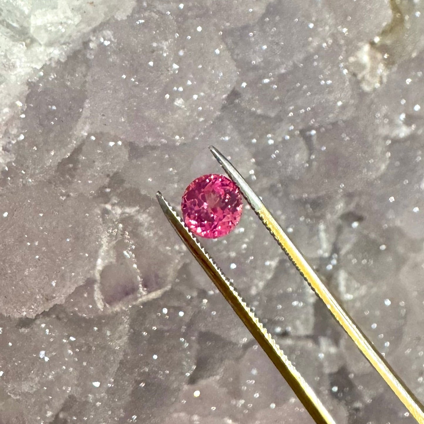 Round Pink Spinel, 1.02CT