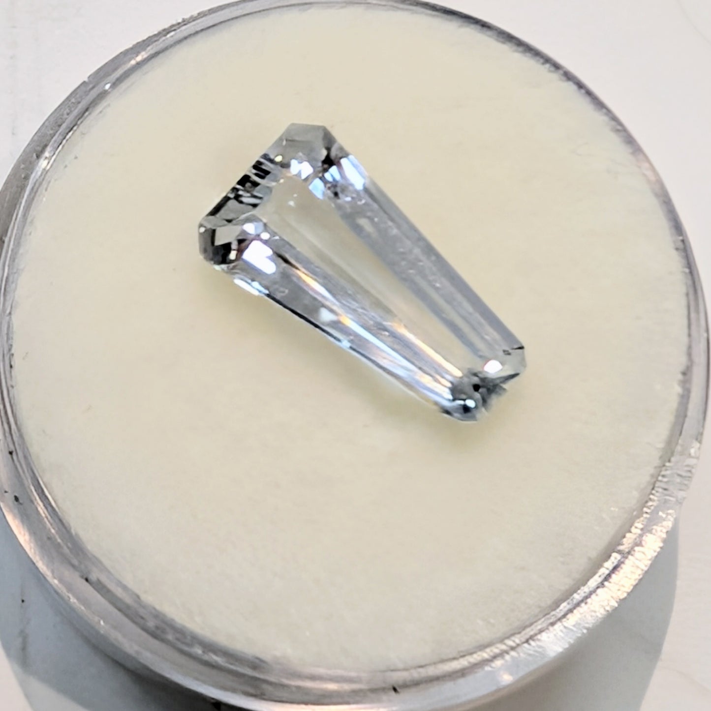 Trapezoid White Sapphire, 3.41cts