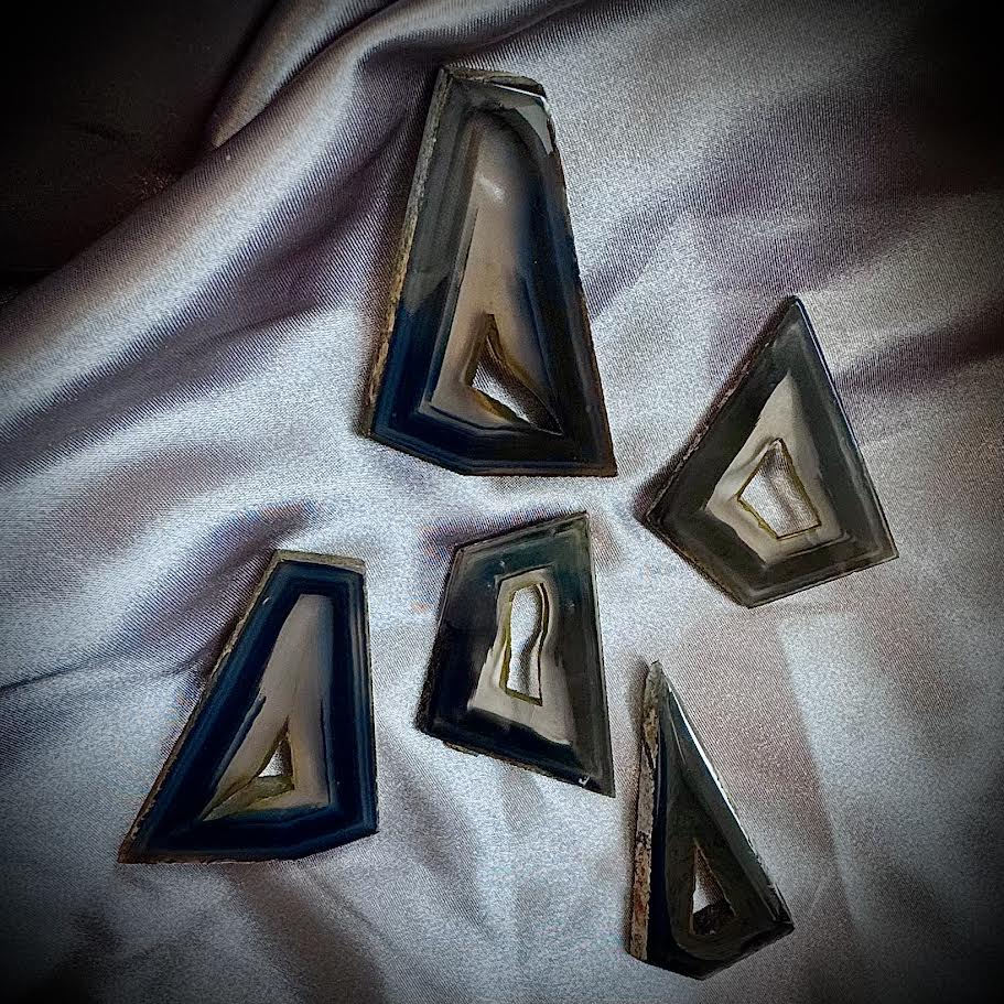 Polyhedral Agates