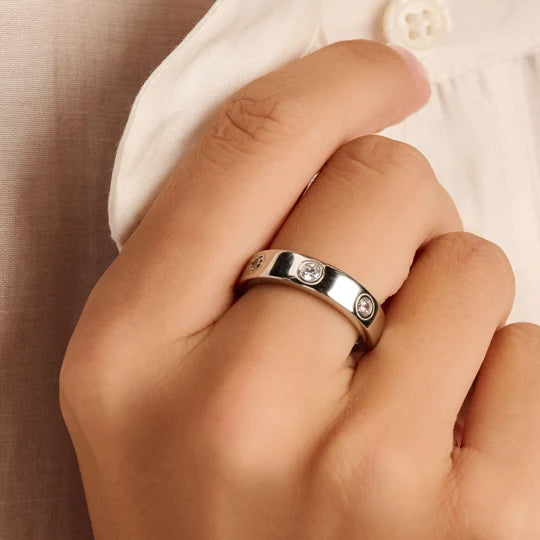 "Clarissa" Flush Set CZ Band