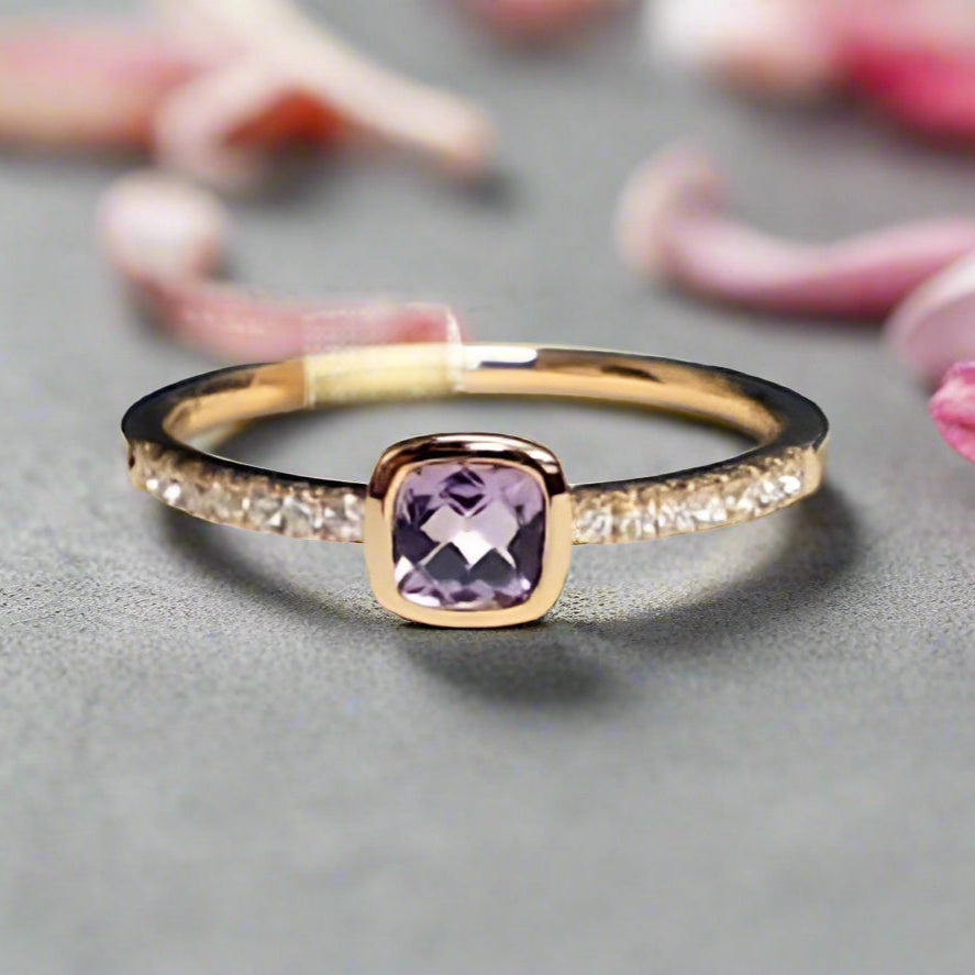 Cushion Rose de France Amethyst Ring