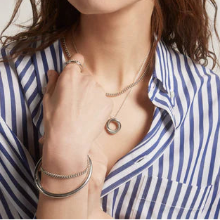 Twist Circle Necklace