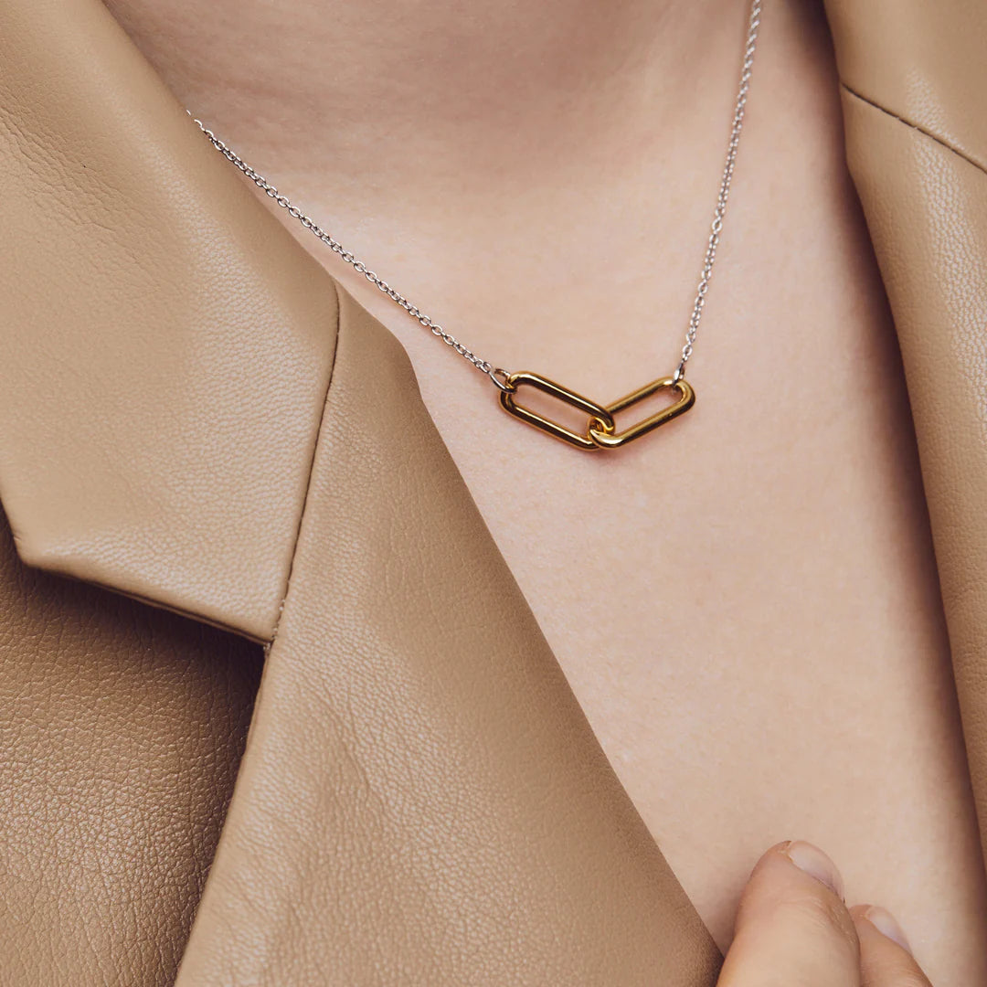 Paperclip Link Center Necklace