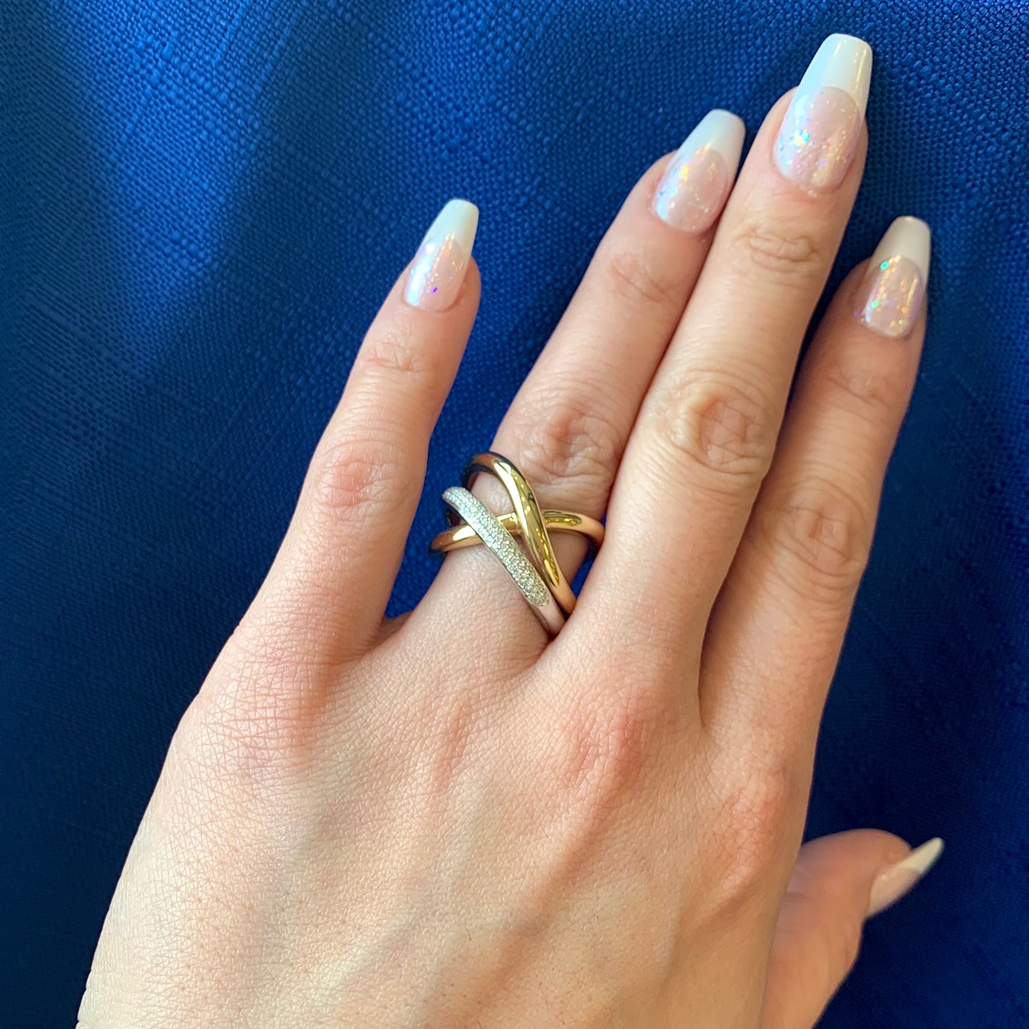 Abstract Diamond Cross Ring