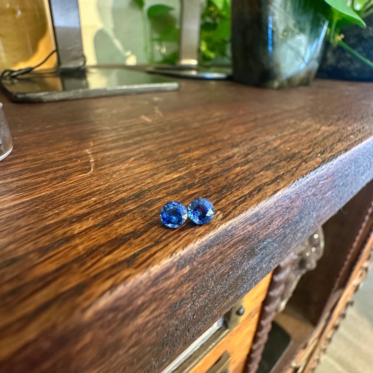 Round Sapphire Pair