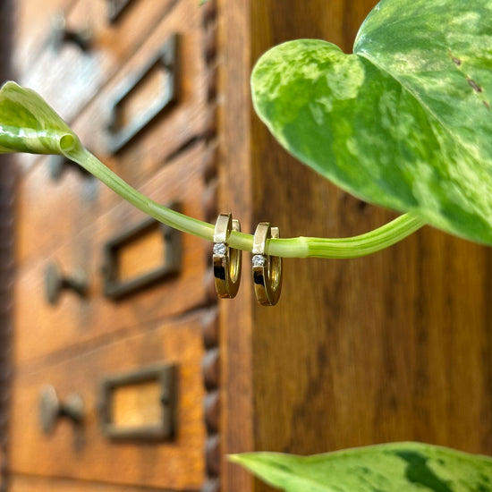 Channel Solitaire Huggie Hoops