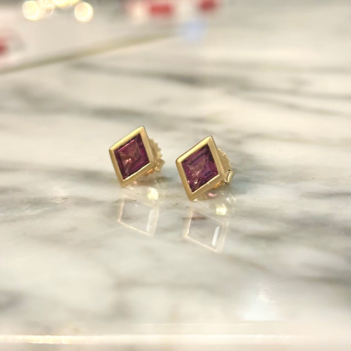 Garnet Kite Studs