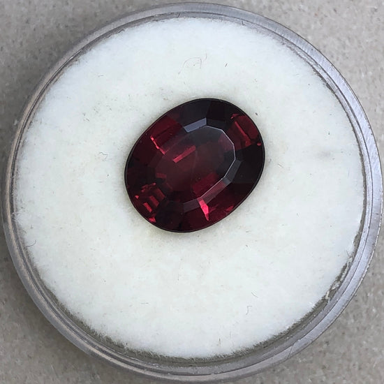 Oval Garnet, 4.39ct