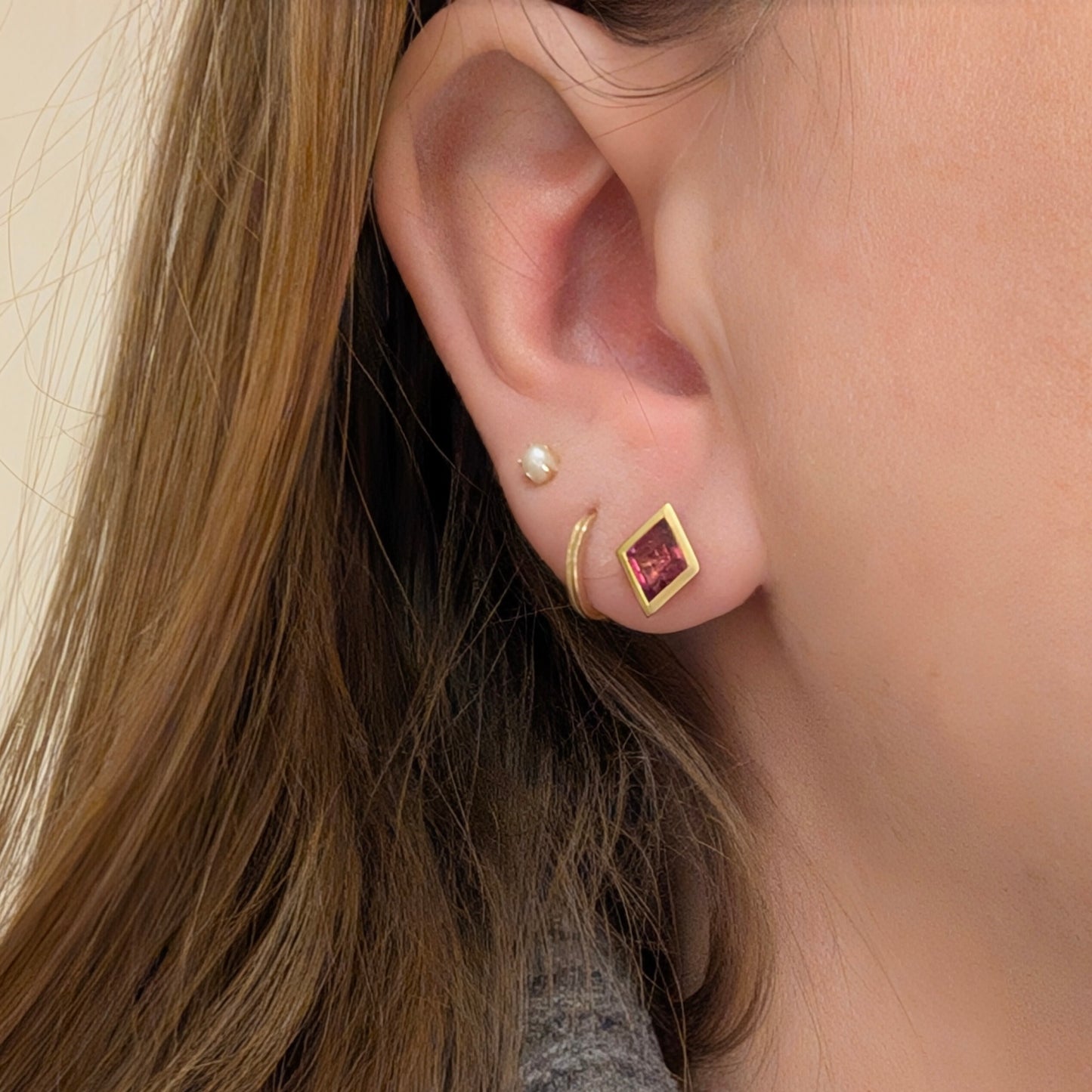 Garnet Kite Studs
