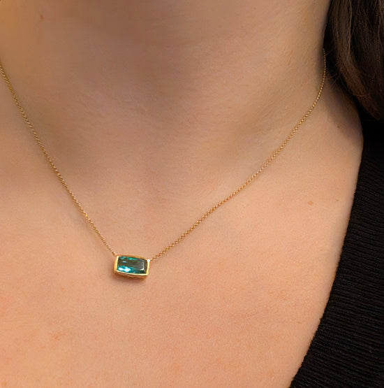 Green Tourmaline Bezel Set Horizontal Necklace