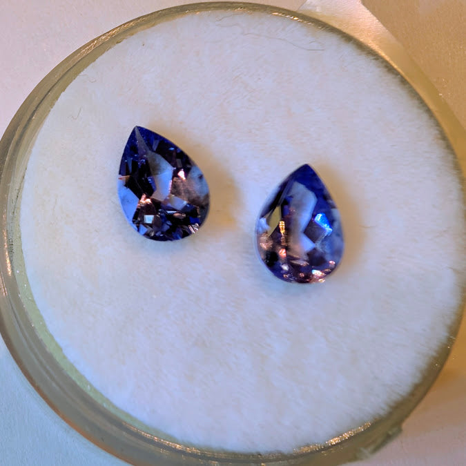 Tanzanite Pears, 2=1.63cts