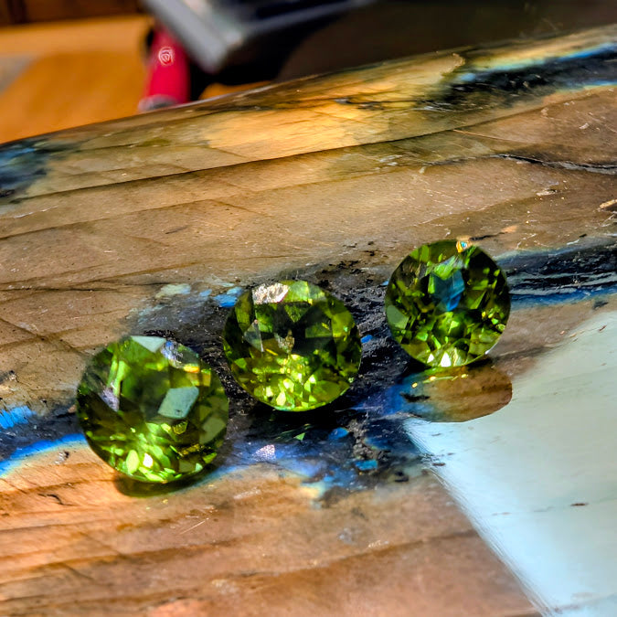 Round Peridot