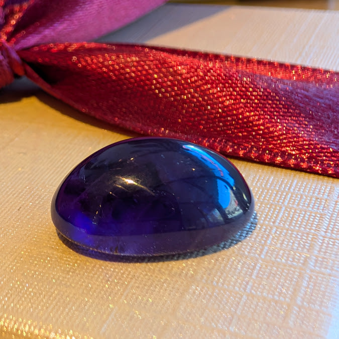 Amethyst Cabochon, 7cts