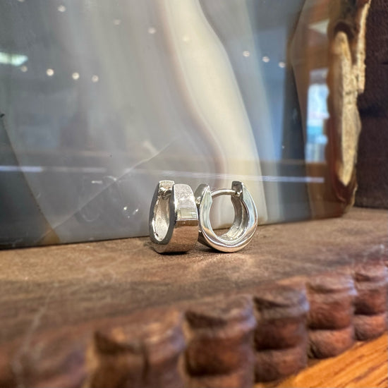 Petite Tapered Huggie