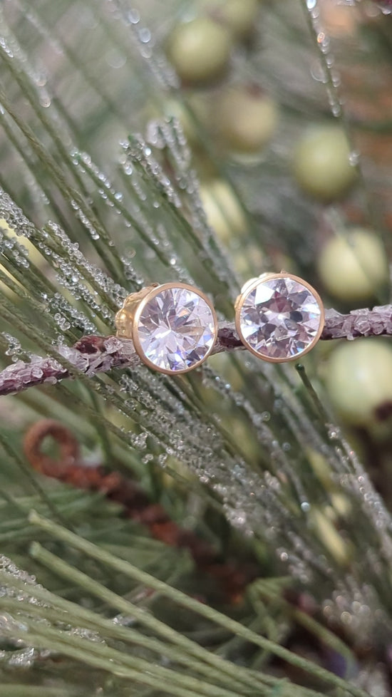 Load and play video in Gallery viewer, White Zircon Bezel Studs
