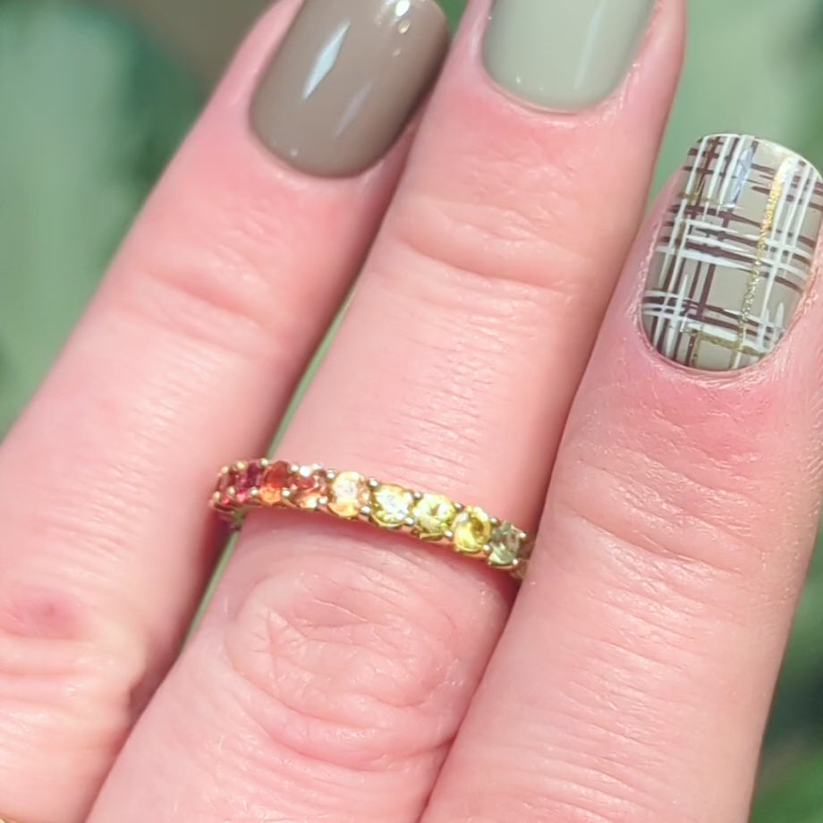 Load and play video in Gallery viewer, Rainbow Sapphire Ring
