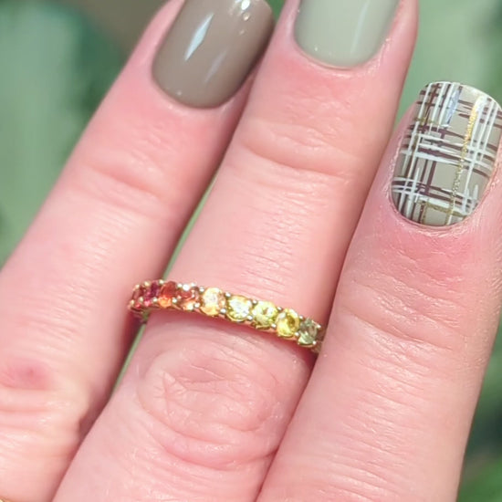 Load and play video in Gallery viewer, Rainbow Sapphire Ring

