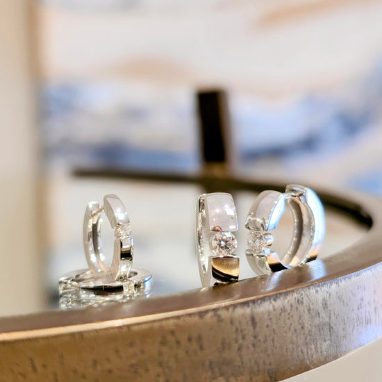 Channel Solitaire Huggie Hoops