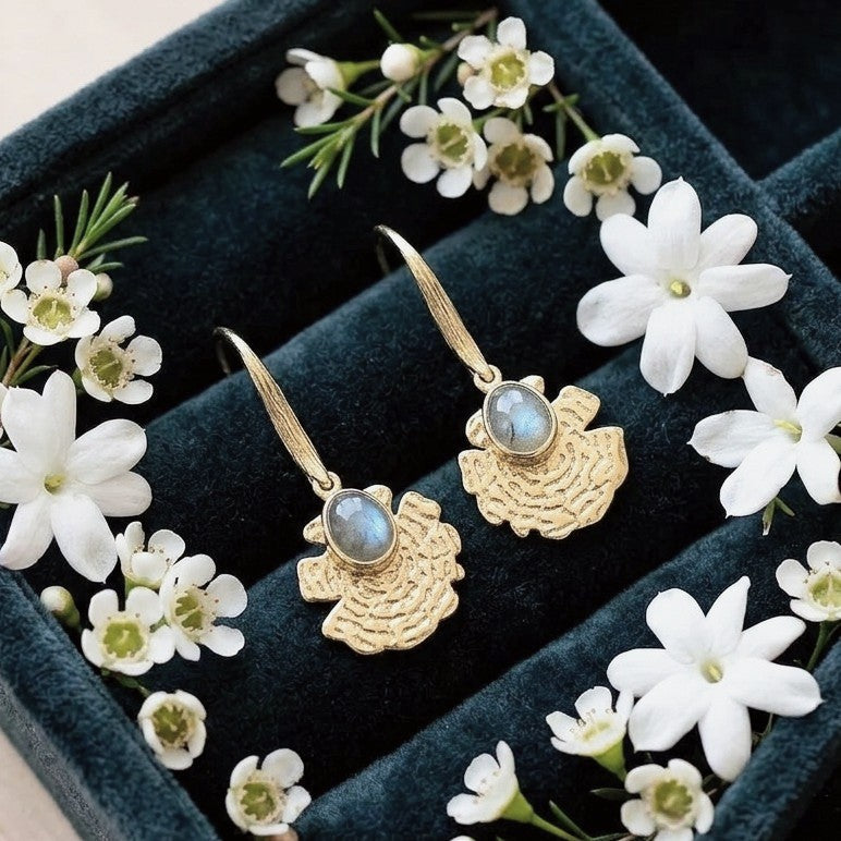 “Oak” Dangles