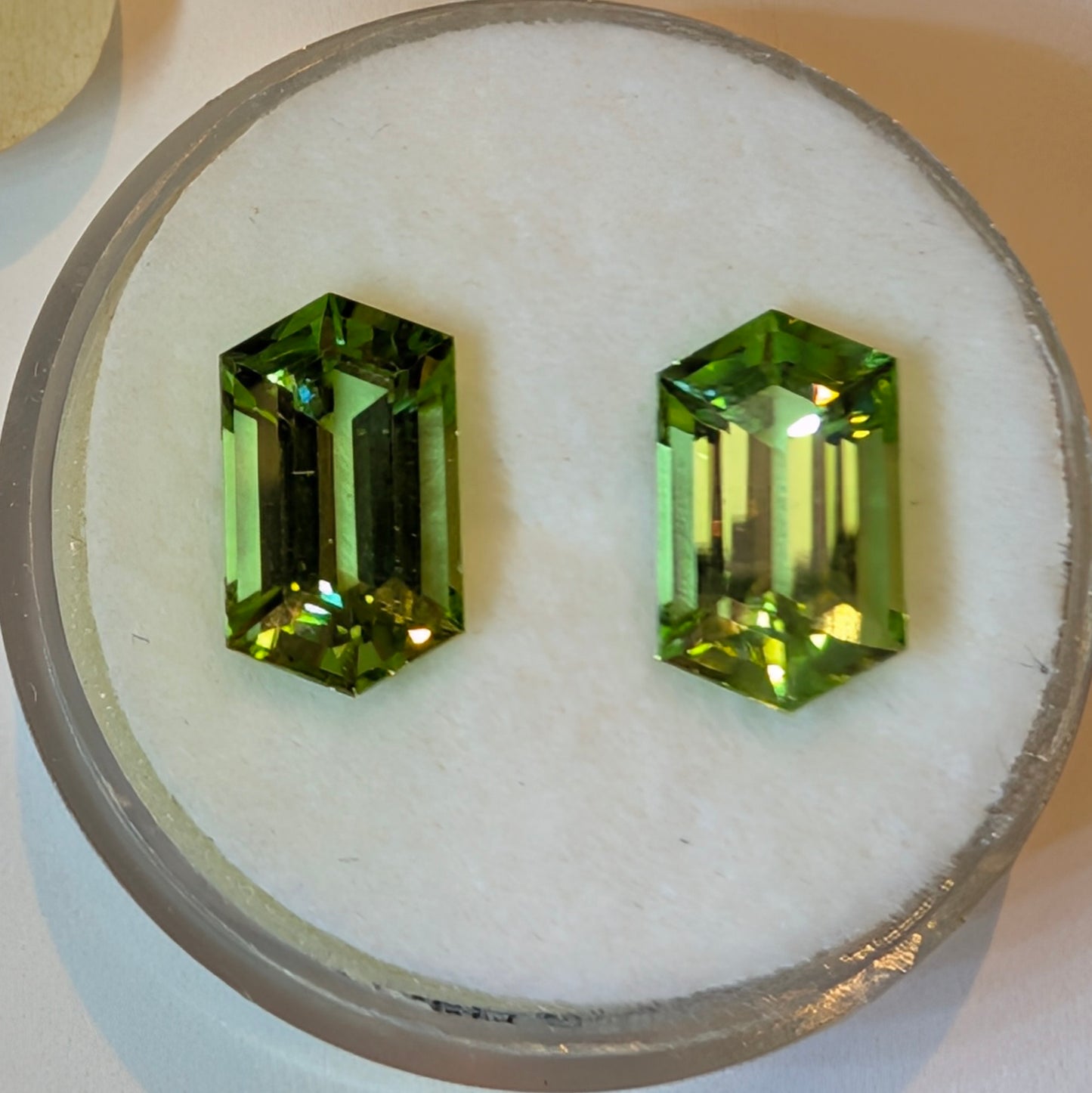 Hexagon Peridot Pair, 2=4.42ct
