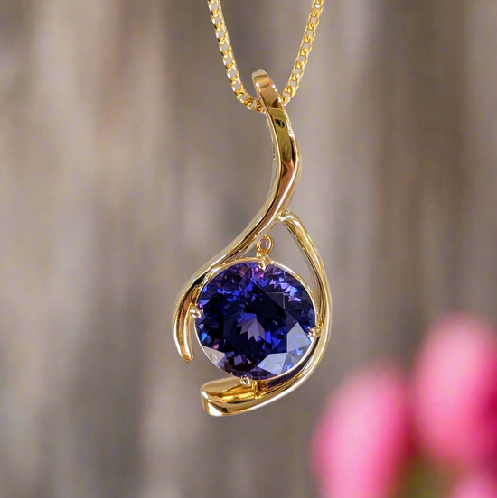 Tanzanite Swoop Pendant