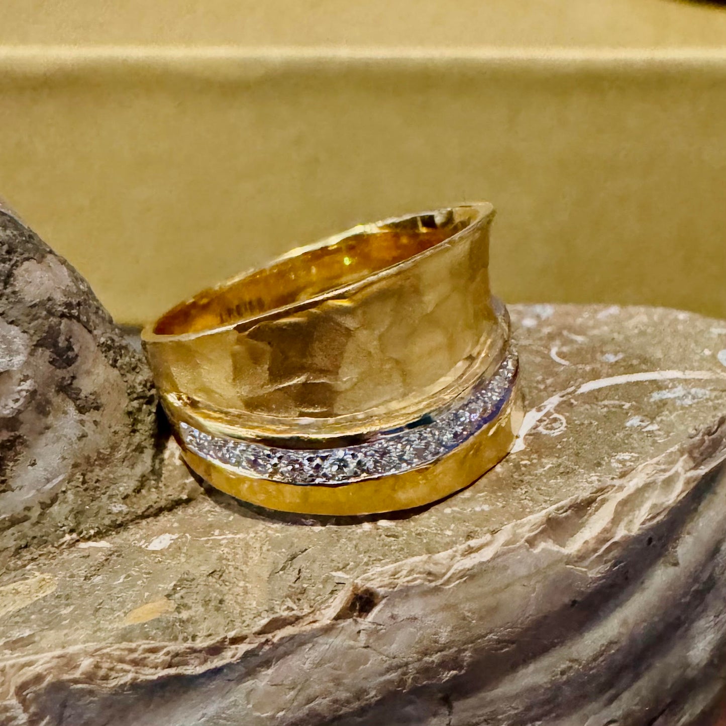 "Gallery" Wave Ring