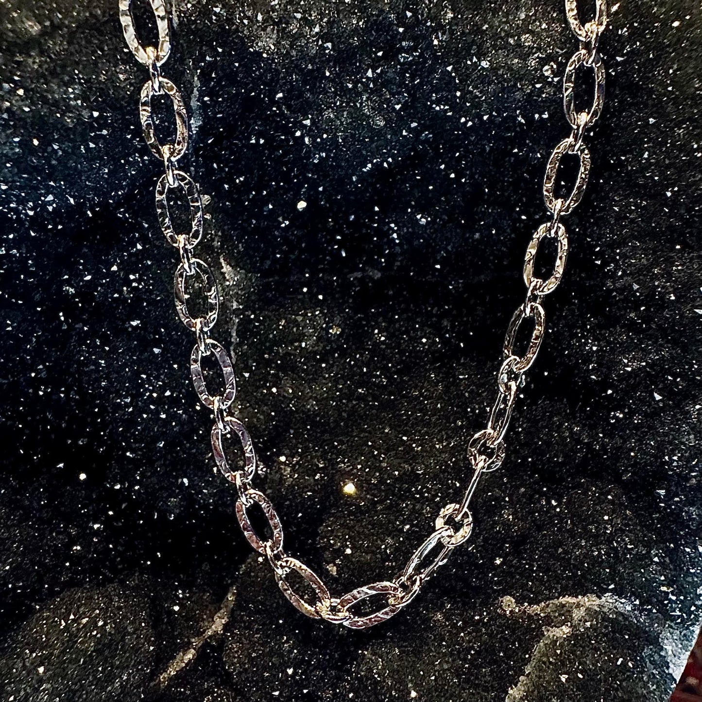 Oval Hammered Link Necklace