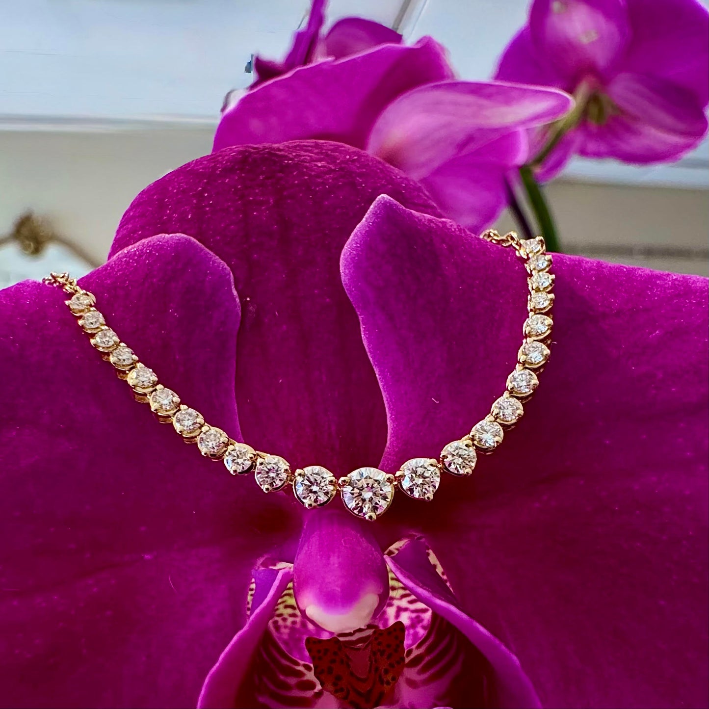 Graduated Curve Diamond Necklace